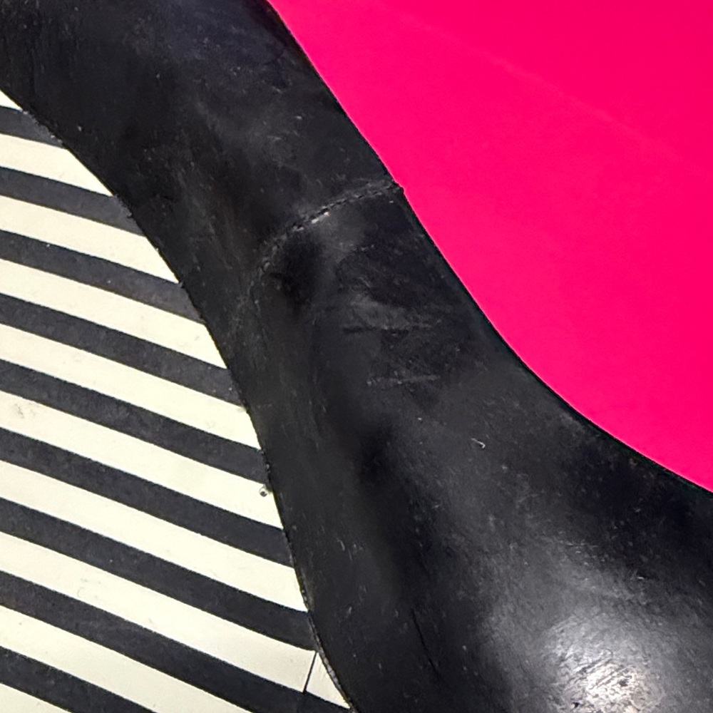 Michael Kors Black and White Striped Accent Leather Pumps (need some cleaning) - Picture 7 of 13